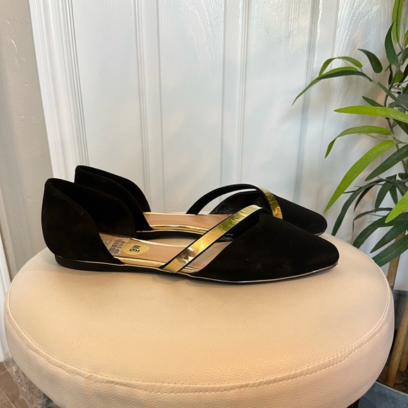 NWT Andiamo brand black flat with gold accents - Picture 2 of 15